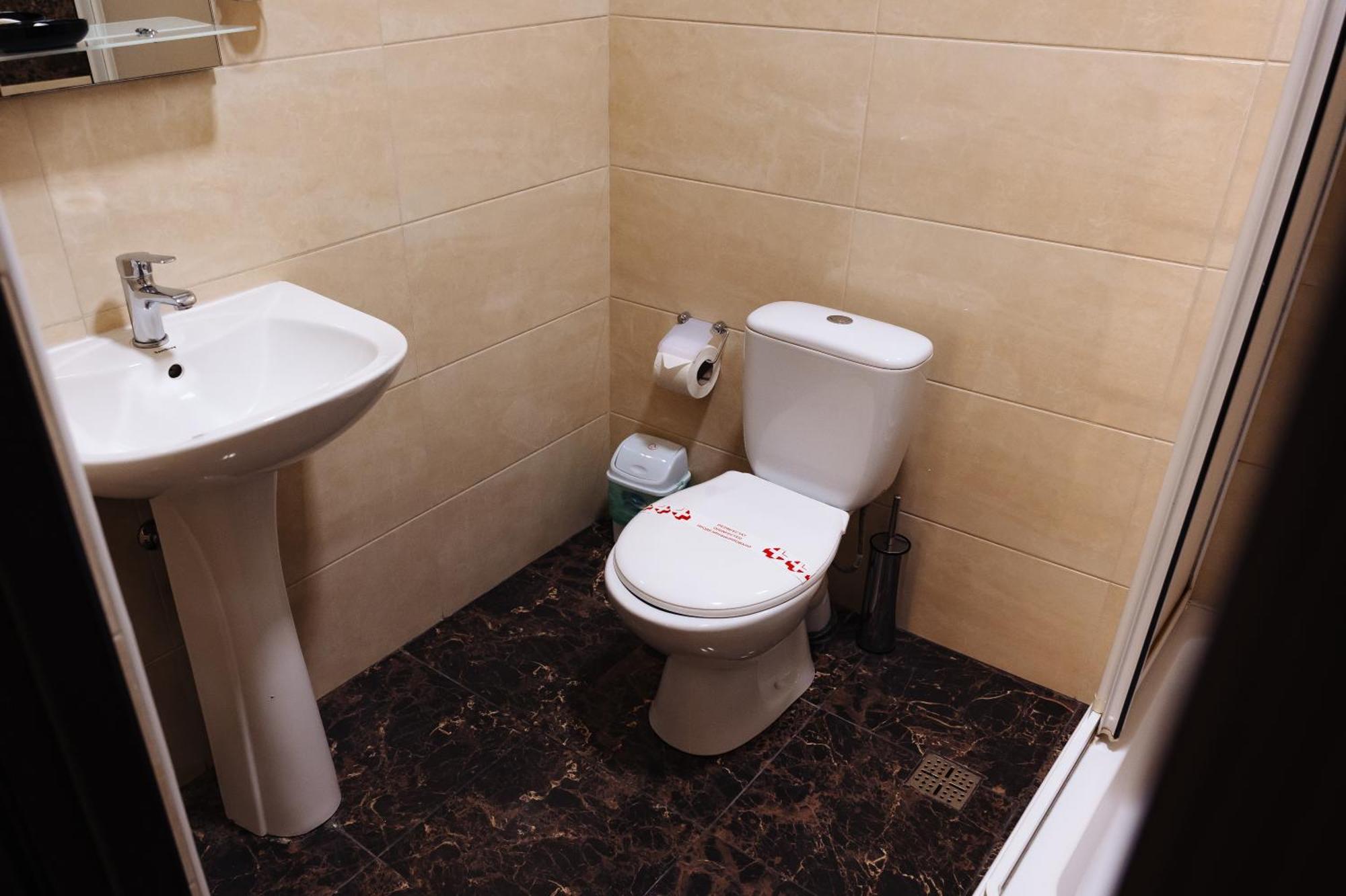 Comfort Hotel Chişinǎu Buitenkant foto