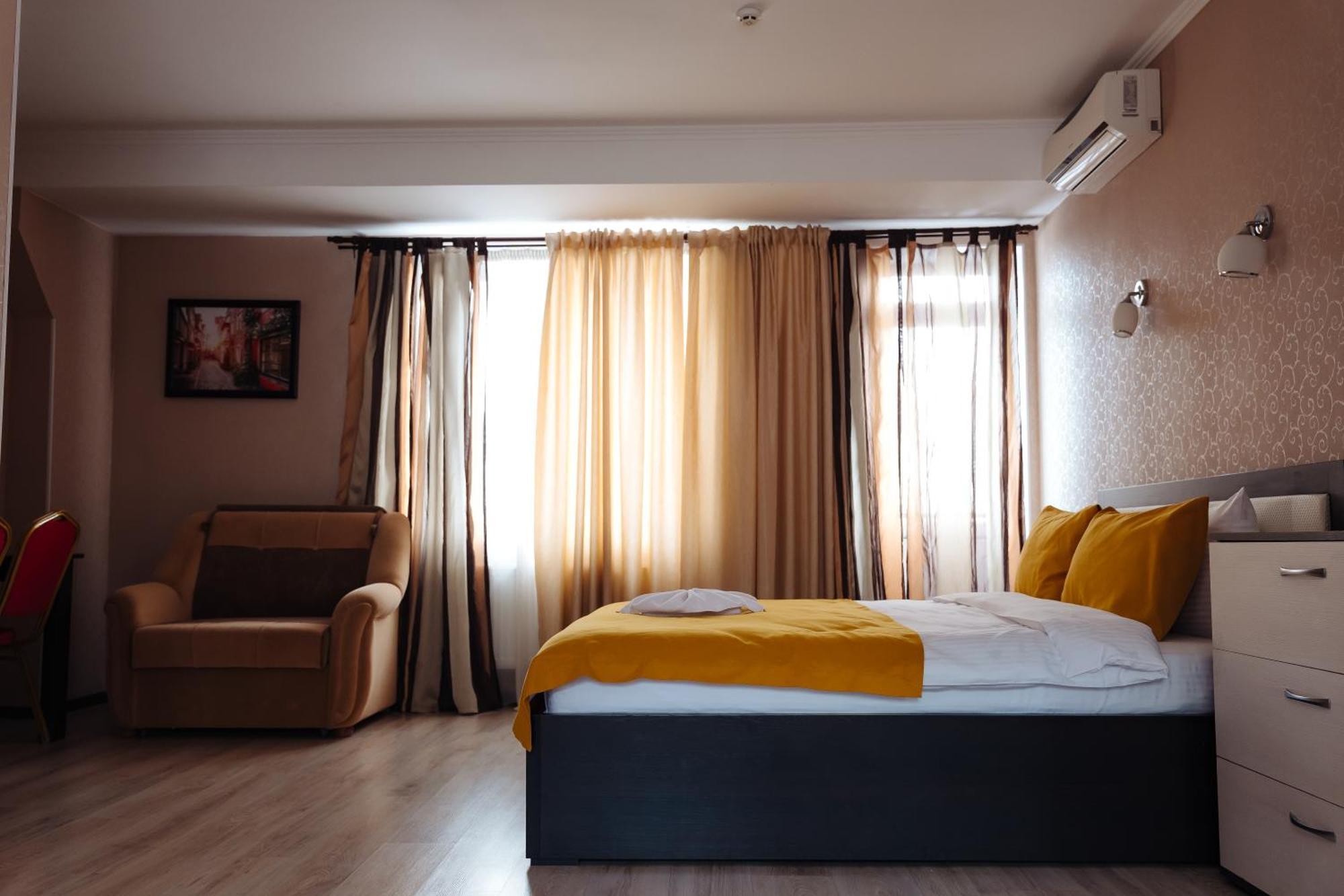 Comfort Hotel Chişinǎu Buitenkant foto
