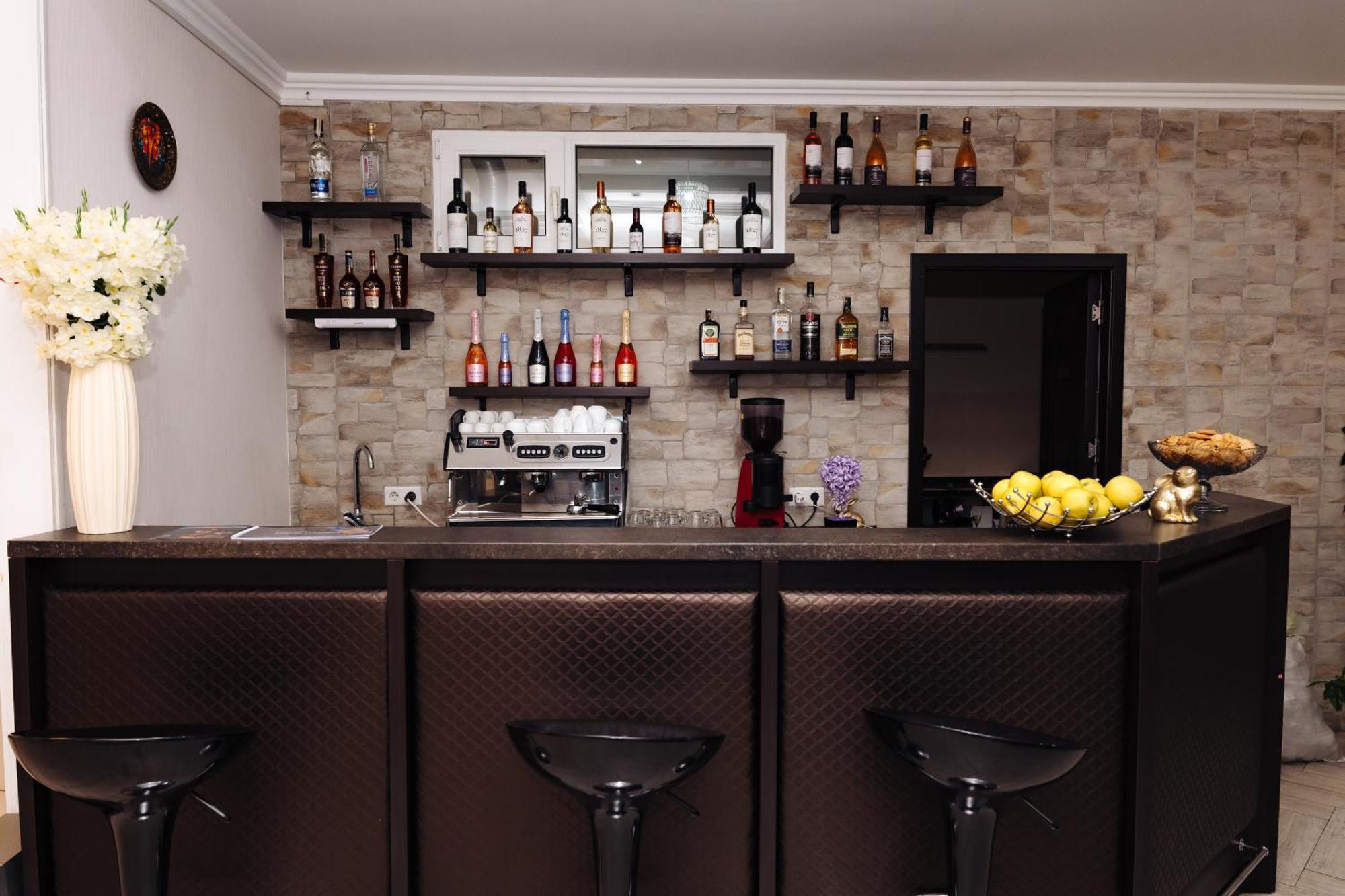 Comfort Hotel Chişinǎu Buitenkant foto
